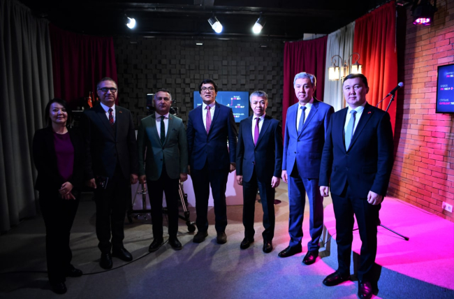 Kırgız Cumhuriyeti Bakanlar Kurulu Başkan Yardımcısı Baysalov: Manas Üniversitesi Kırgızistan için büyük şans